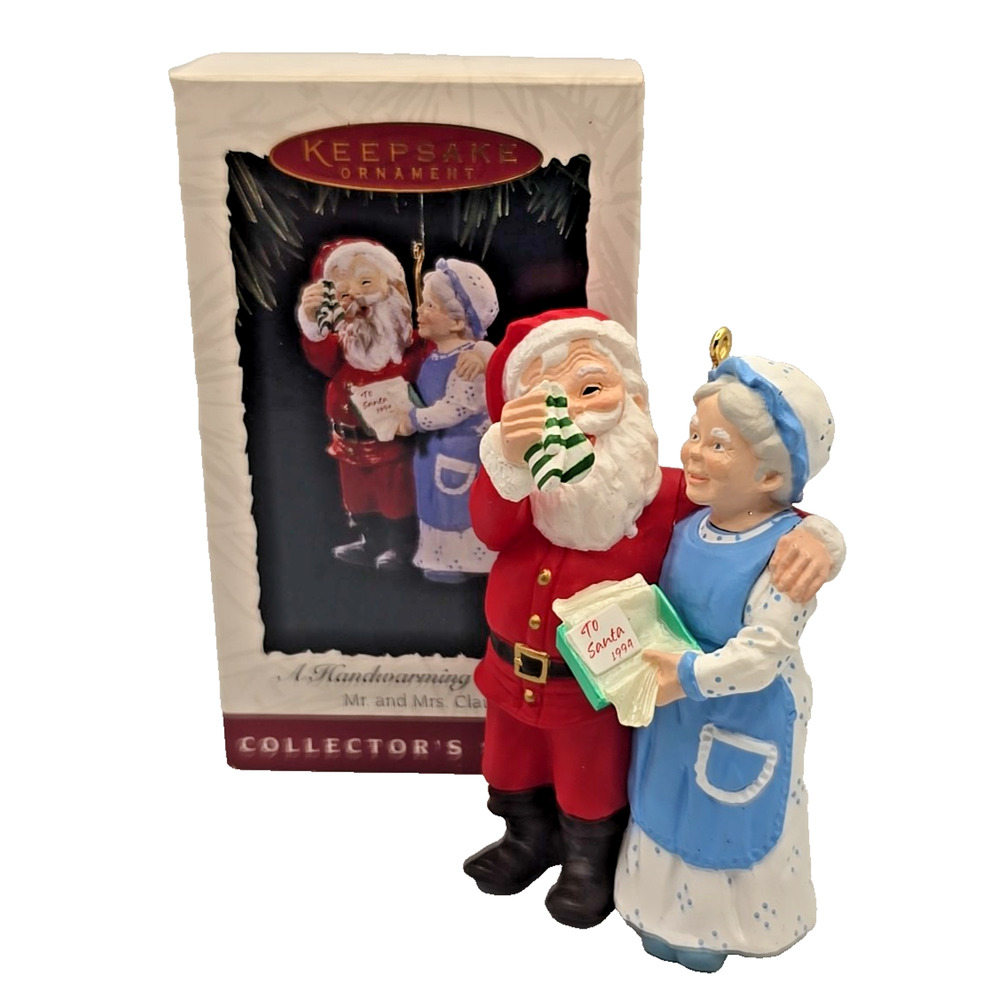 Hallmark 1994 Ornament A Handwarming Present Mr. Mrs Claus Series 9 U328